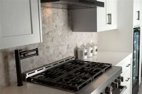 are gas stoves being phased out canada